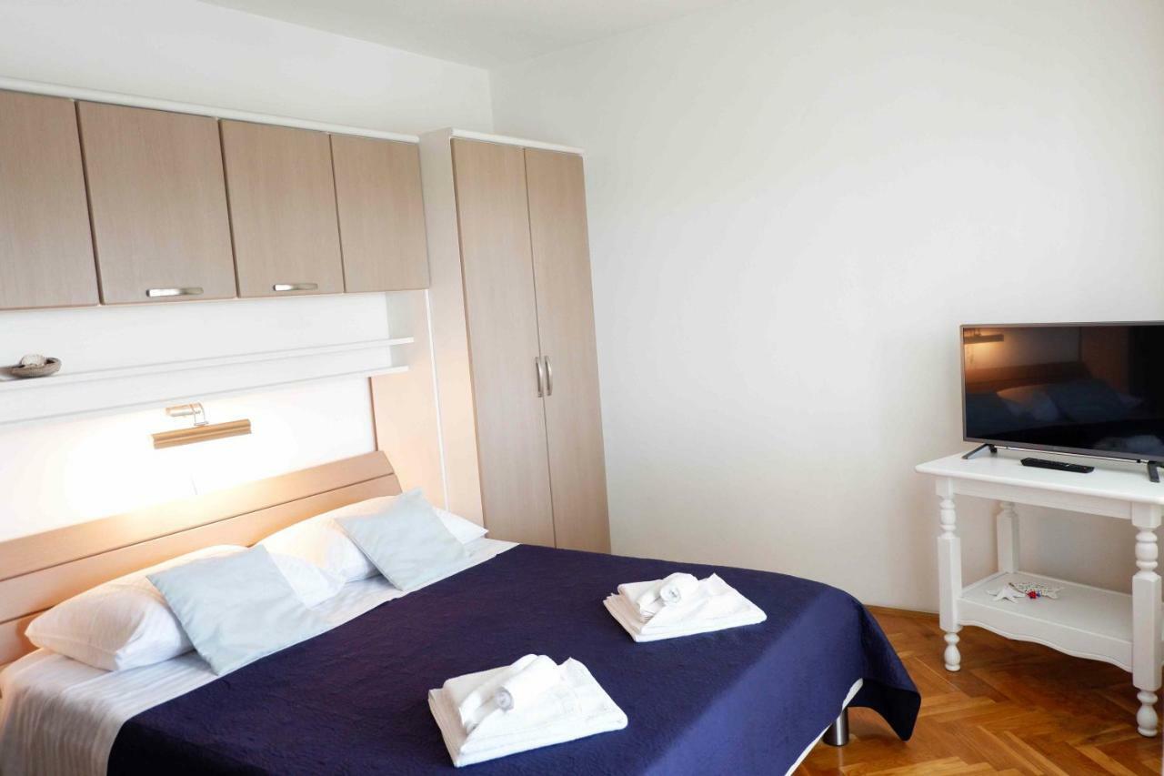 Apartment Ponos Krk Town Bagian luar foto